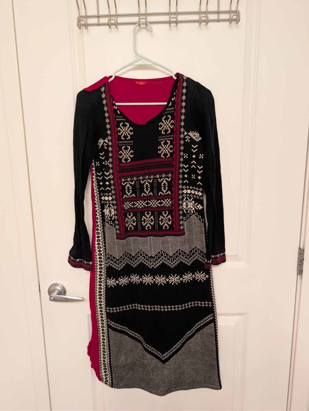 Black & Magenta Embroidered Long-Sleeve Women's Wool Dress